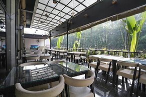 Fabhotel Prime Majhali