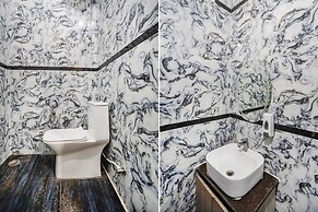 Fabhotel Shri Giriraj Ji Dham