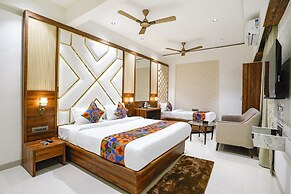 Fabhotel Status Residency