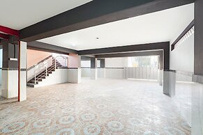 Fabhotel Galaxy Heights