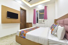 Fabhotel Hari Residency