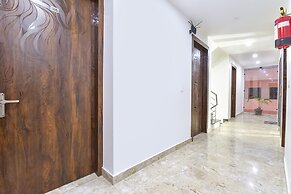 Fabhotel Hari Residency