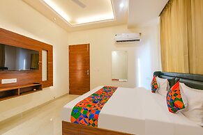Fabhotel K9 Royal
