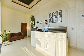 Fabhotel K9 Royal