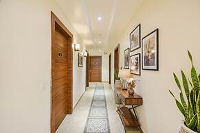 Fabhotel K9 Royal