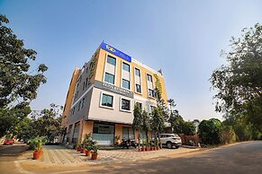 Fabhotel Bliss Residency