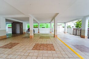 Fabhotel Saro Sri Residency