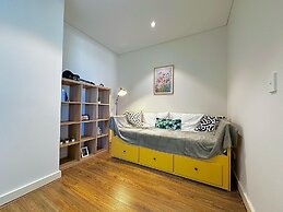 Cosy 2-Bedroom Apartment Homebush NSW