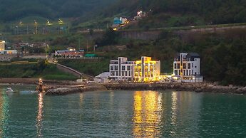 Yeosu Sorrr Spa Oceanview Pension