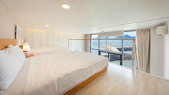 Yeosu Sorrr Spa Oceanview Pension
