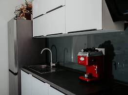 Modern Seget Vranjica Apartment With Terrace