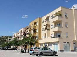 Cozy Sea View Apartment With Balcony