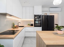 Shimmering Sea Apartment With Terrace