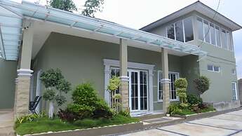 DeBali Villa Countryside by Simply Homy