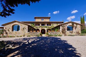Camparone by Arceno Rentals Club