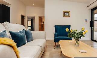 Cart Shed 2 - From 165 Per Night