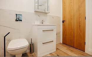 Cart Shed 2 - From 165 Per Night