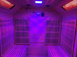 Perfect Couple Retreat To Relax With Hot Tub&sauna