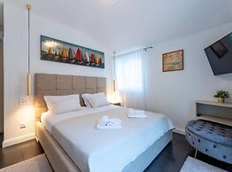 Idyllic Escape Villa Maretici With Pool and Private Garden