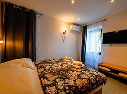 Seaside Escape Rovinj Old Town Apartment