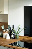 Leaf Cottage I By Huluki Sussex Stays