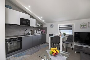 Seaview House - Leana Apartment