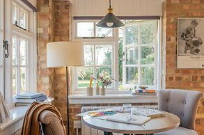 Old Mill Lodge I By Huluki Sussex Stays