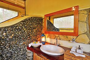 Ishasha Jungle Lodge