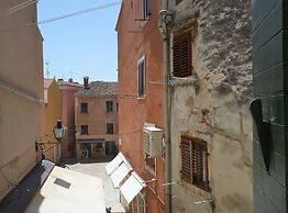 Charming and Tranquil Rovinj Center Apartment
