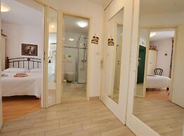 Charming and Tranquil Rovinj Center Apartment