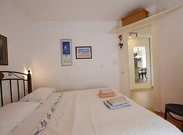 Charming and Tranquil Rovinj Center Apartment