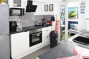 Hove and Away With Garden By My Getaways