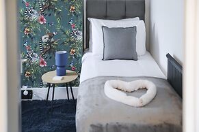 Hove and Away With Garden By My Getaways