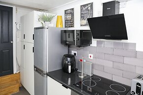 Hove and Away With Garden By My Getaways