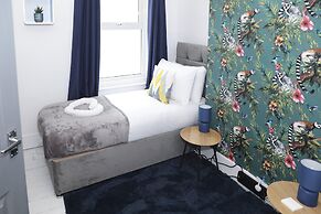 Hove and Away With Garden By My Getaways