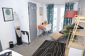 Hove and Away With Garden By My Getaways