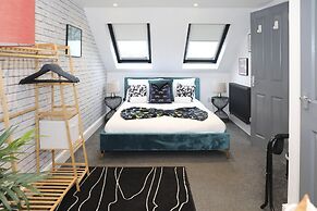 Hove and Away With Garden By My Getaways