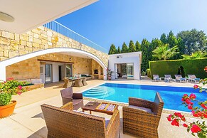 Villa Zoey