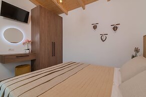 Kozakos Villa 1 With Private Swimming Pool