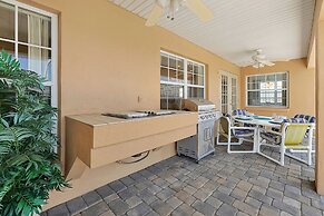 8 Mi to Animal Kingdom: Disney Escape w/ Pool!