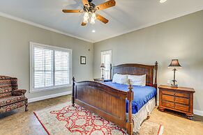 Near Golfing & Parks: Serene San Antonio Home