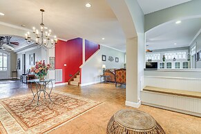 Near Golfing & Parks: Serene San Antonio Home