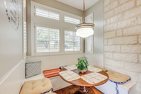 Near Golfing & Parks: Serene San Antonio Home