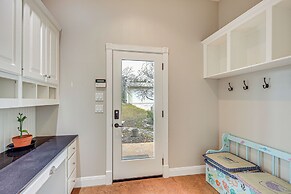 Near Golfing & Parks: Serene San Antonio Home