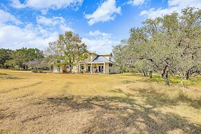 Near Golfing & Parks: Serene San Antonio Home