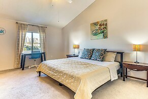 Spacious Destin Townhome: Beach Walk & Pool Access