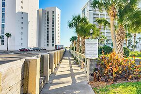Spacious Destin Townhome: Beach Walk & Pool Access