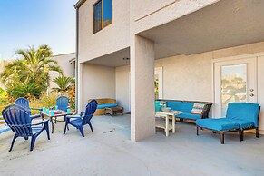 Spacious Destin Townhome: Beach Walk & Pool Access