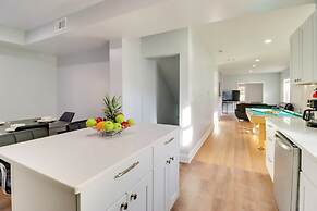 5 Mi to National Mall: DC Home w/ Pool Table