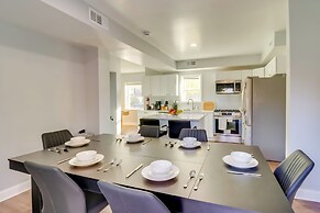 5 Mi to National Mall: DC Home w/ Pool Table